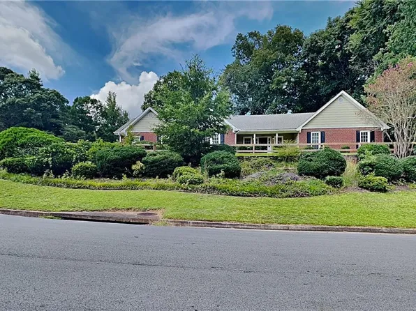 2630 Amber Creek Dr, Douglasville, GA 30135