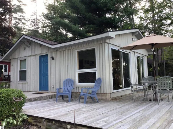 5879 Cottage Dr #4, Bellaire, MI 49615