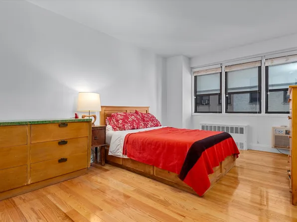 579 West 215th Street image 8 of 29