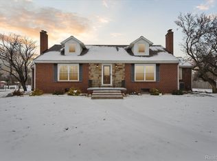 6421 Fenton Rd, Flint, MI 48507