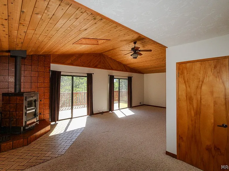 1772 Columbine Dr — Photo 6