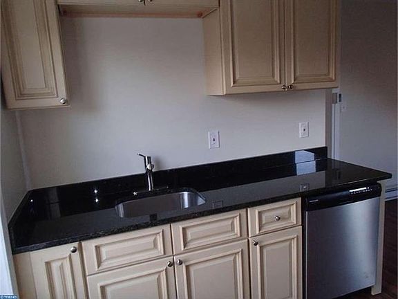 4th image of 315 Lumber St