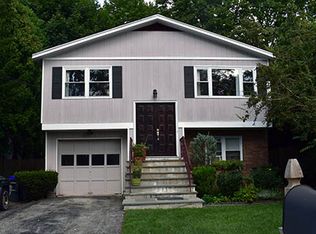 20 Tyler Pl, White Plains, NY 10603