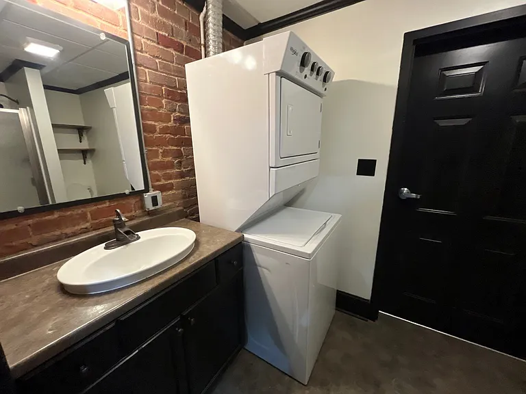 217 E Deaderick St #2F — Photo 6