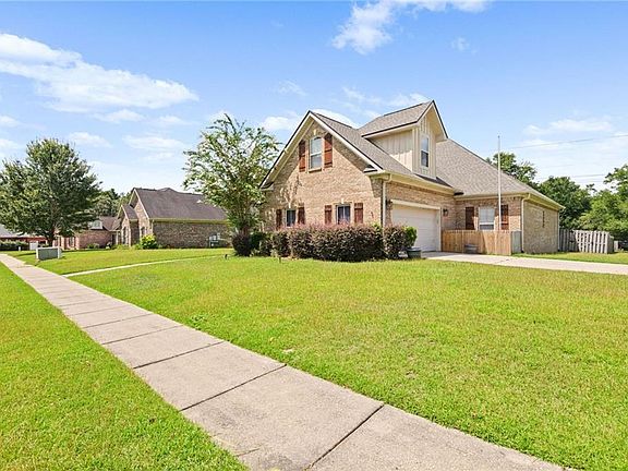 4th image of 3360 Lockwood Dr W