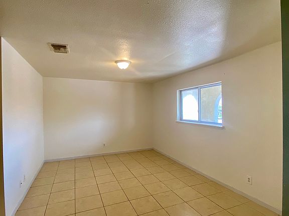 3rd image of 1046 Linde St #11198378