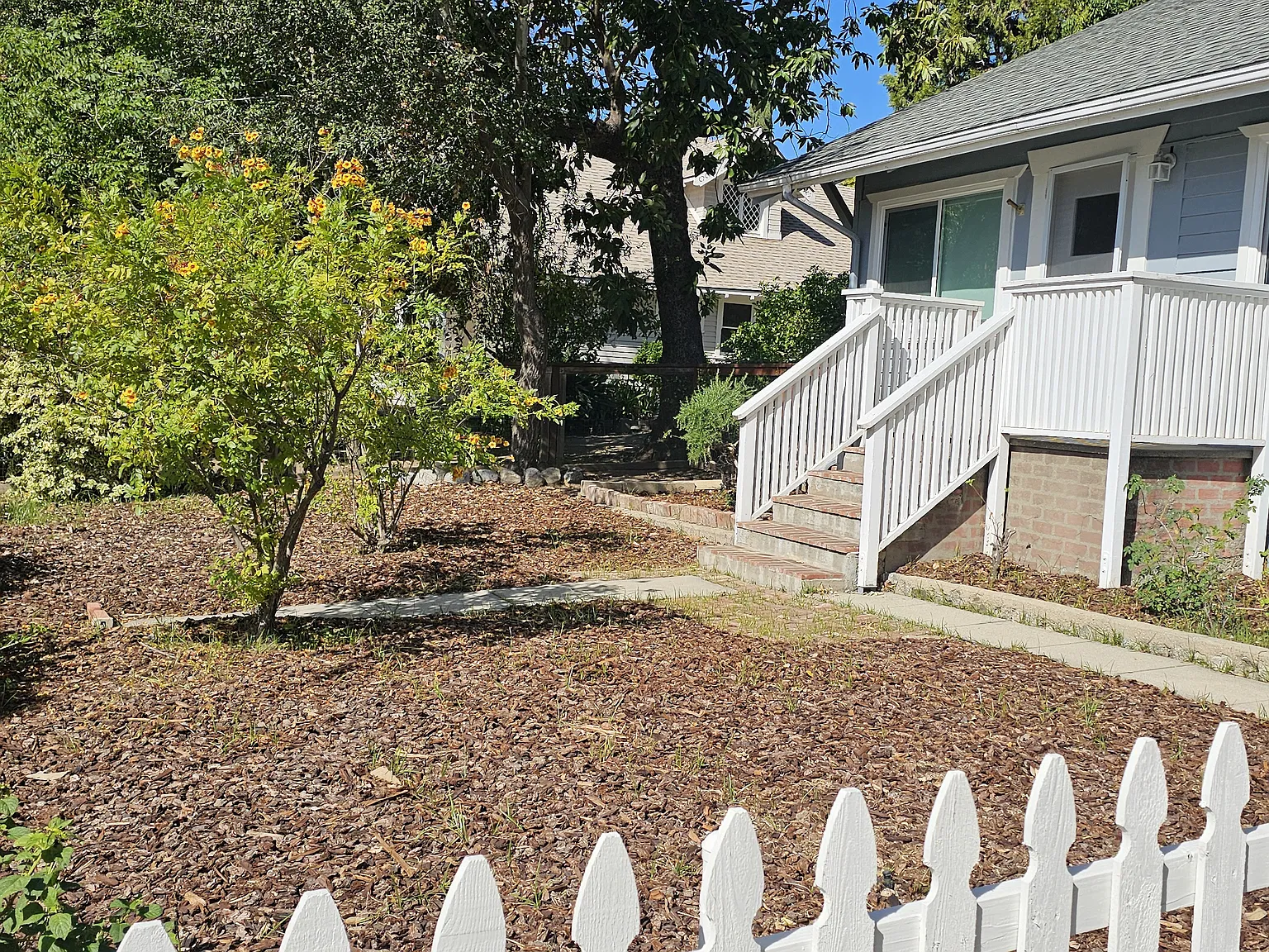 2 bed, 1000 sqft, $3,500 — Photo 2