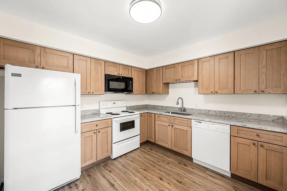 1 bed, 1.0 bath, 1146 sqft, $2,000 — Photo 3