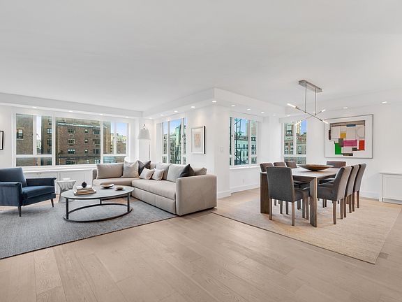 3rd image of 30 E 62nd St APT 15A