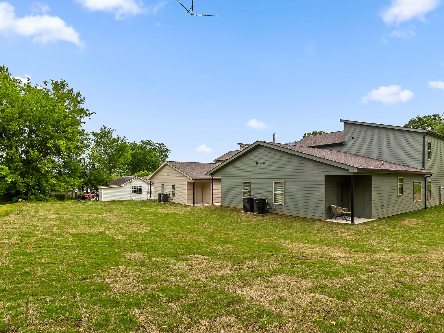 119 Fern Ave — Photo 4