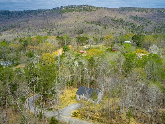 3rd image of 77 Pineway Cir