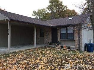 618 S Station Rd, Glen Carbon, IL 62034