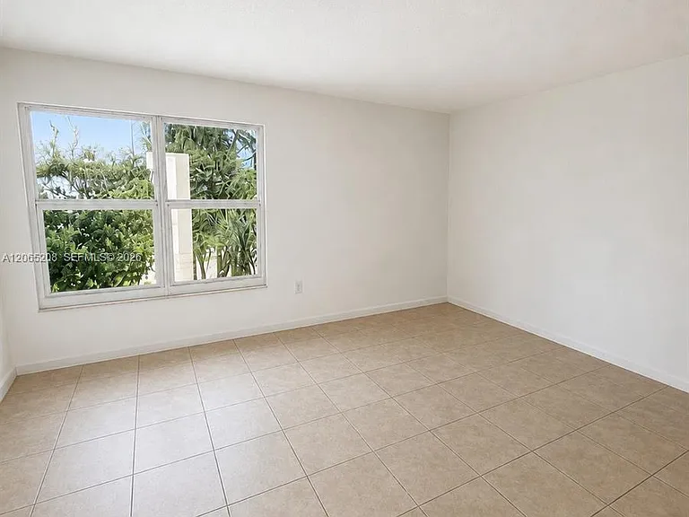 555 NE 123rd St #215-D — Photo 9