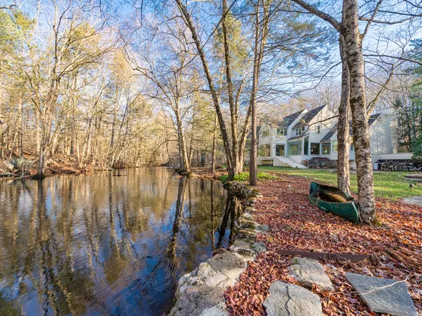 100 Newtown Turnpike, Weston, CT 06883