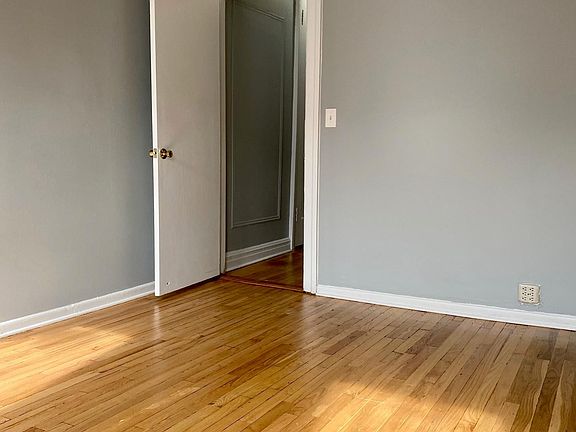 5th image of 2474 Grand Ave #6C