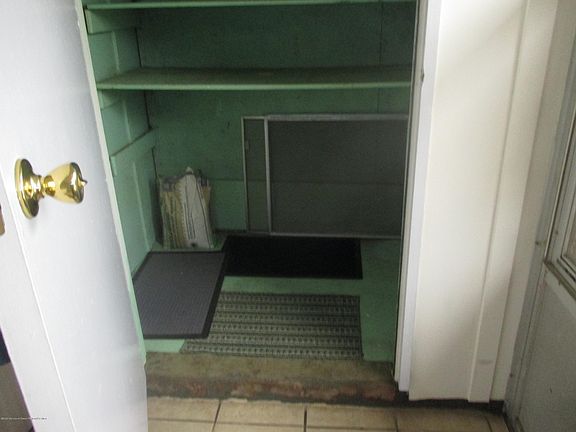 3rd image of 101C Edinburgh Ln