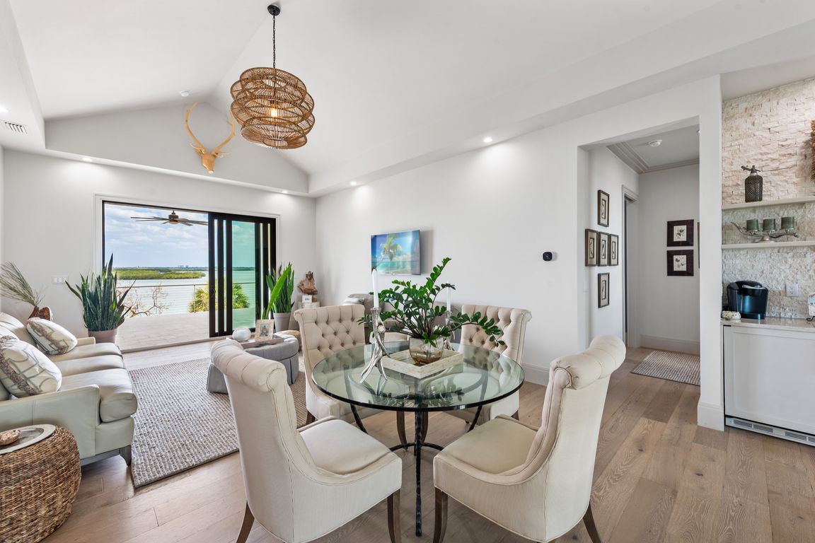 next background image