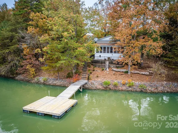 802 Lake Vista Ln, Taylorsville, NC 28681