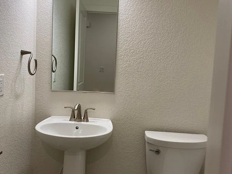 6170 N Malaya St — Photo 18