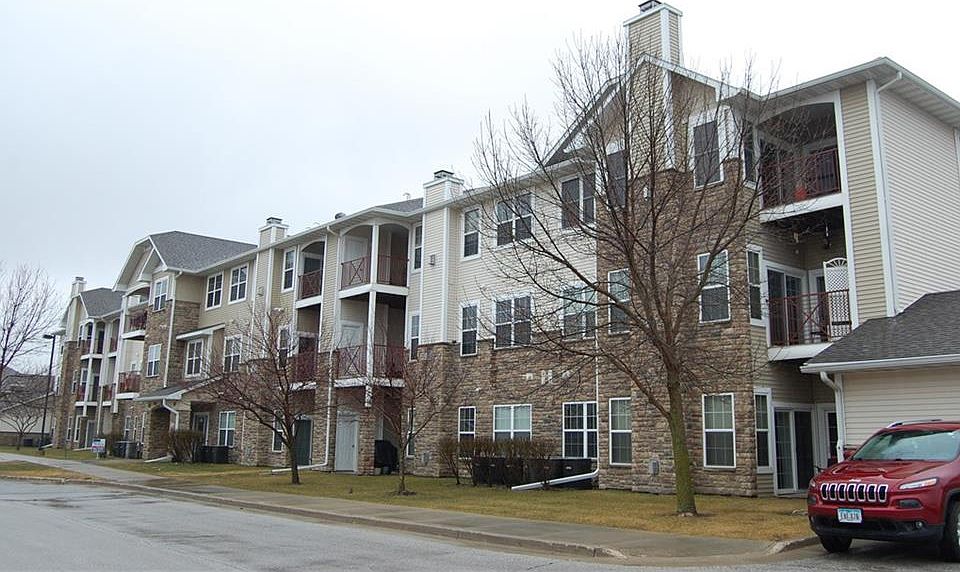 1st image of 1329 SE University Ave #210