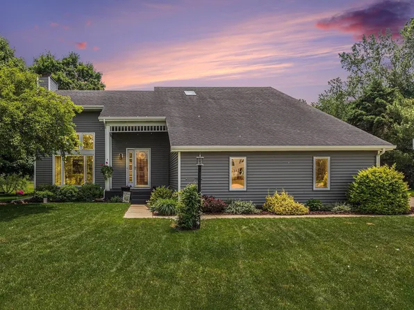 51790 Sulkey Ct, Granger, IN 46530