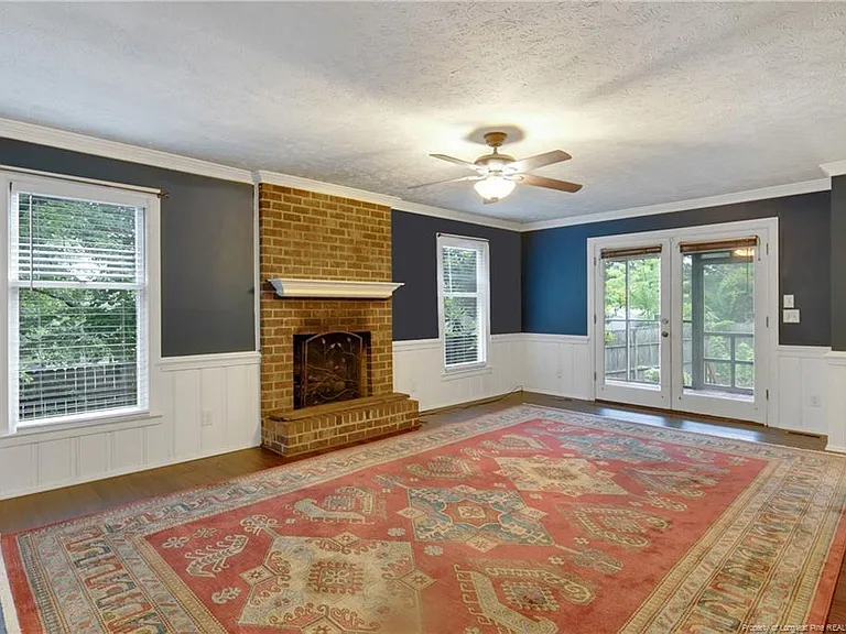 405 Bannerman Ct — Photo 7