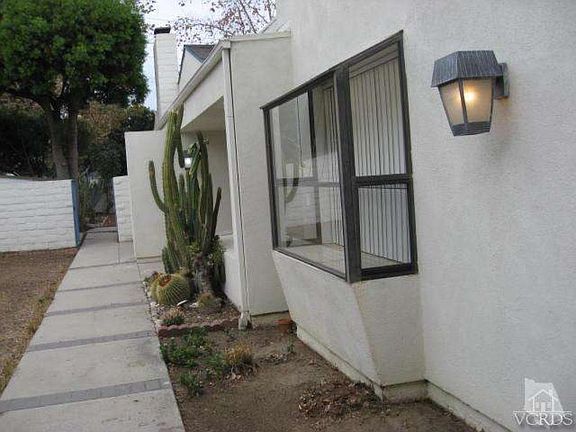 2nd image of 981 Sapphire Cir
