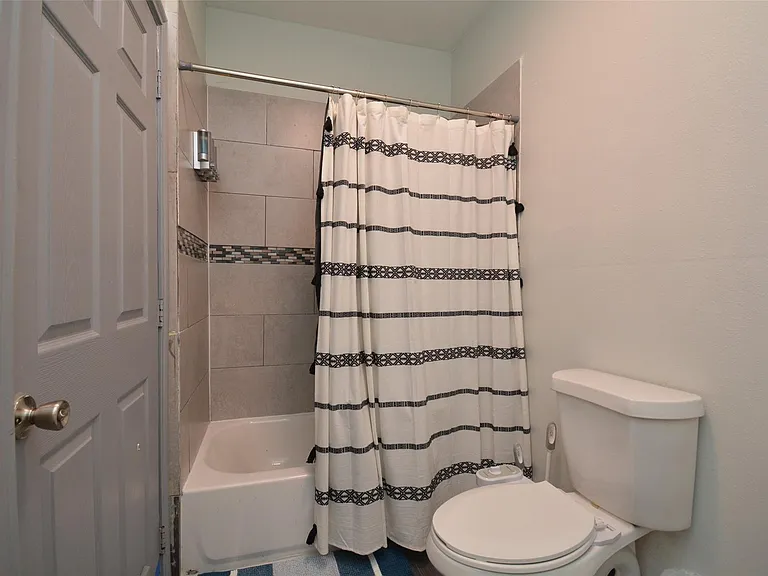 7124 Avenue F #3 — Photo 19