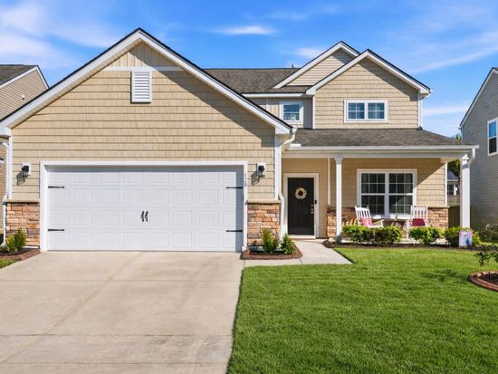 129 Ancestry Ln, Moncks Corner, SC 29461