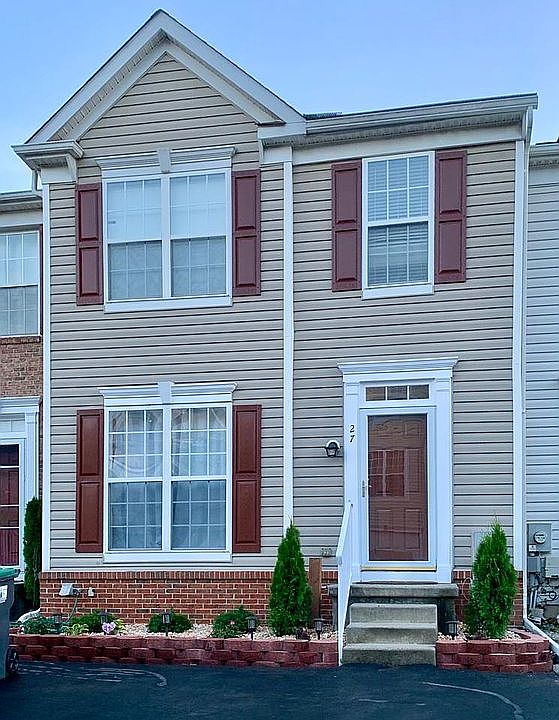 1st image of 27 Glennwood Dr