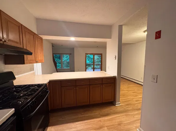 40 Wolf Rd Unit 44, Lebanon, NH 03766