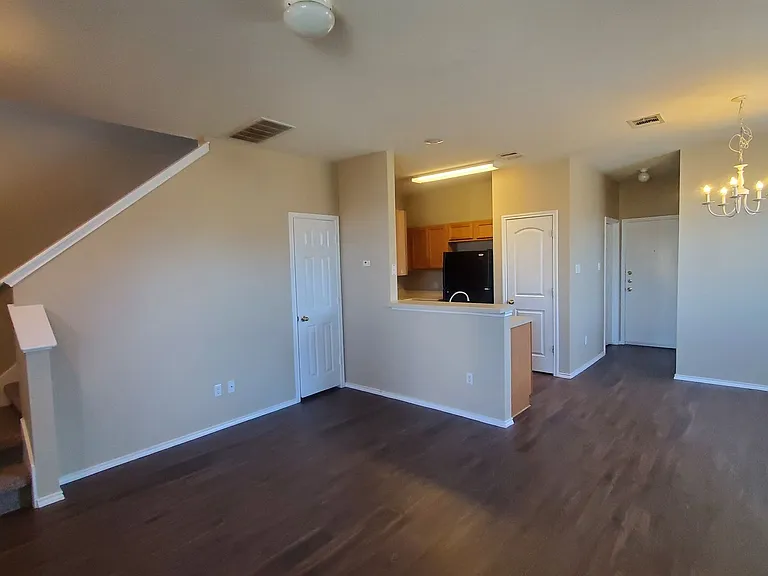 14001 Cambourne Dr — Photo 3