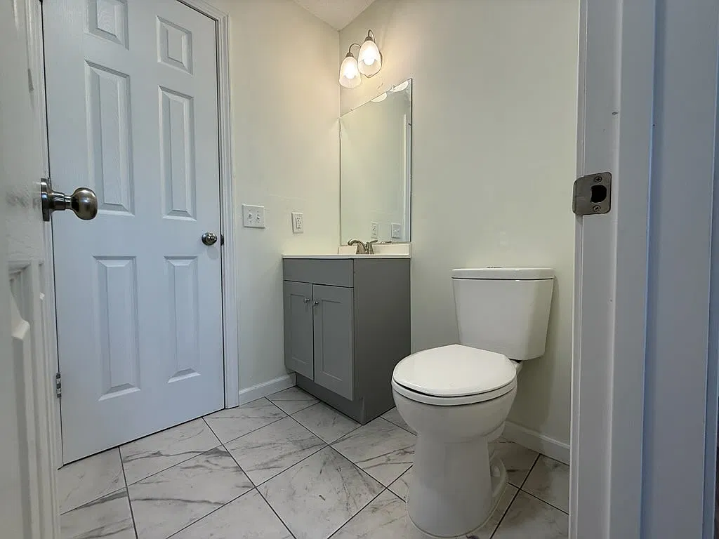 2 bed, $975 — Photo 4