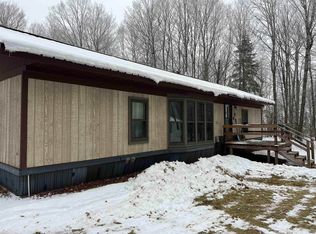 442 Bates Amasa Rd, Iron River, MI 49935