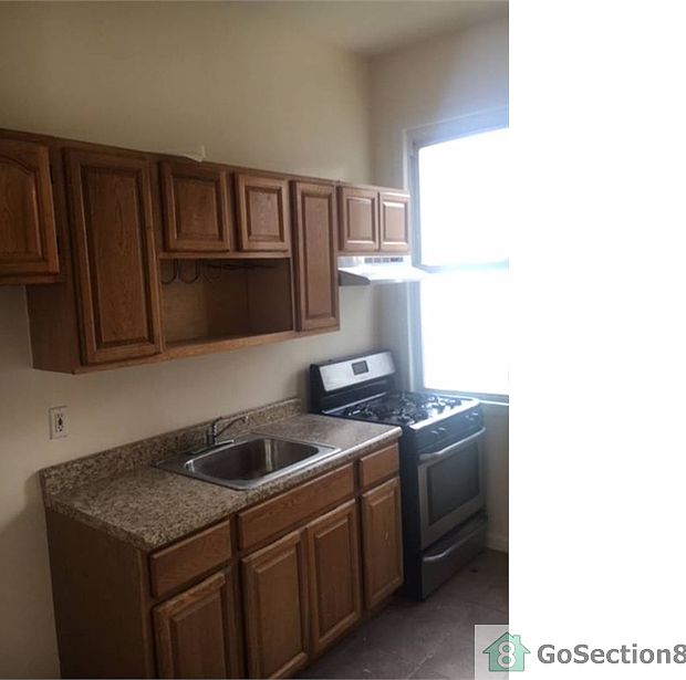 2nd image of 2958 Briggs Ave Floor 2