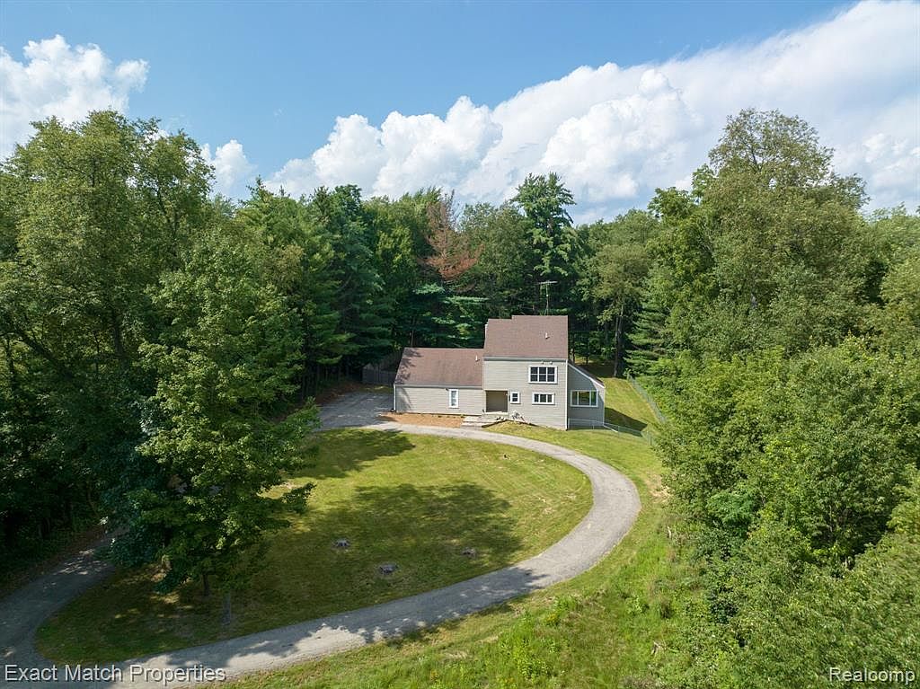 2500 Grange Hall Rd, Ortonville, MI 48462 MLS 20230067475 Zillow