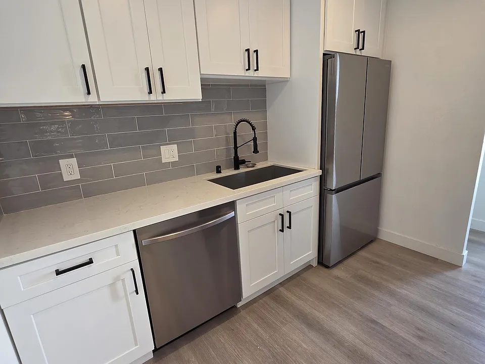 2264 5th Ave #2264