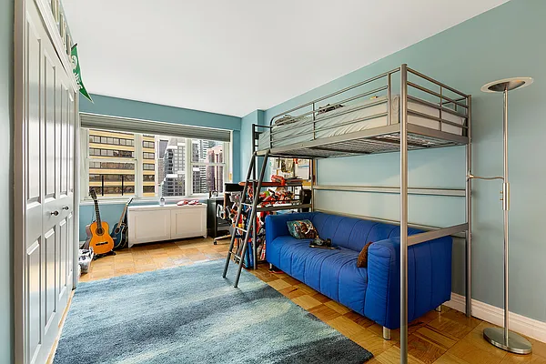 Sold by Compass | media 6