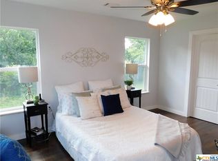 604 Taylor Rd, Elgin, TX 78621