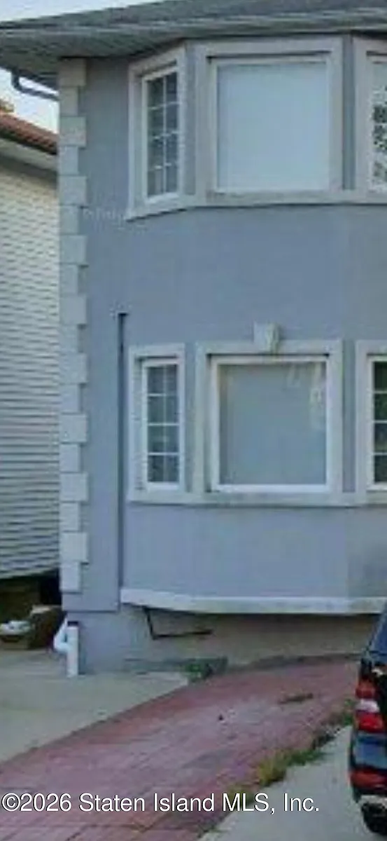 Building Photo - 628 Klondike Ave