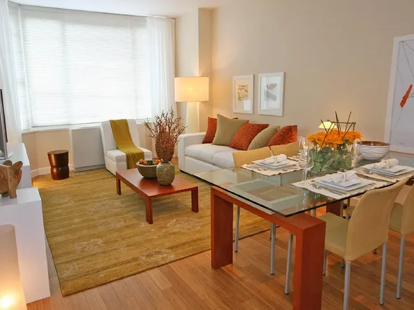 320 West 38th Street image 1 of 17