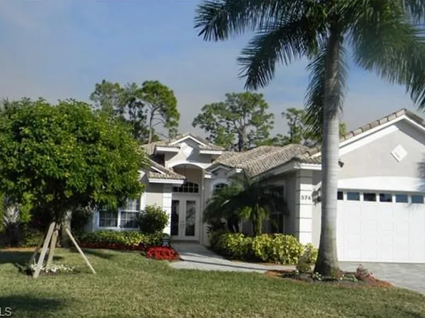 574 Eagle Creek Dr, Naples, FL 34113