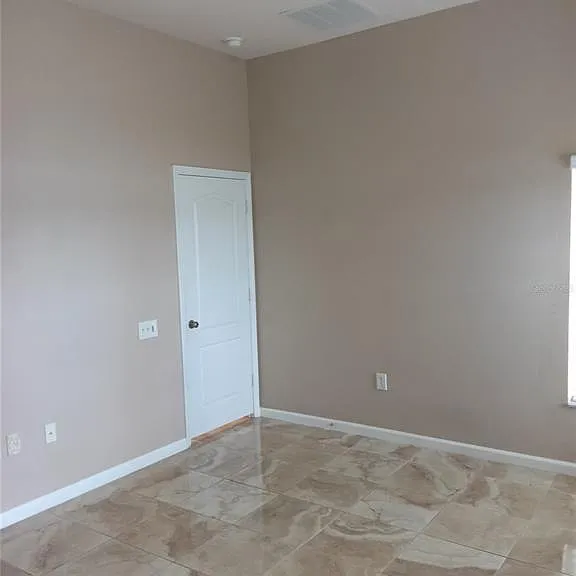 7724 Outerbridge St — Photo 10