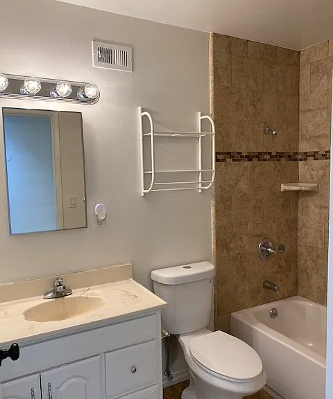 824 N Delancey Ave — Photo 11