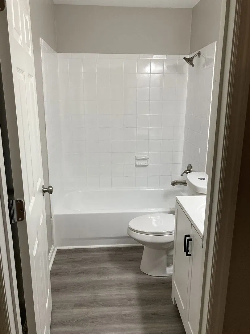 1101 Albert Rd. — Photo 4
