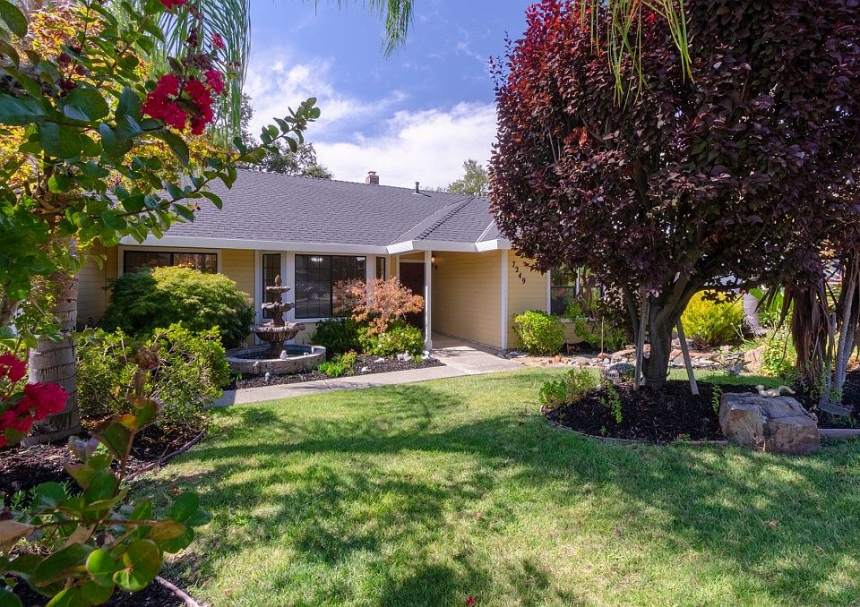 2nd image of 7249 Yarrow Way