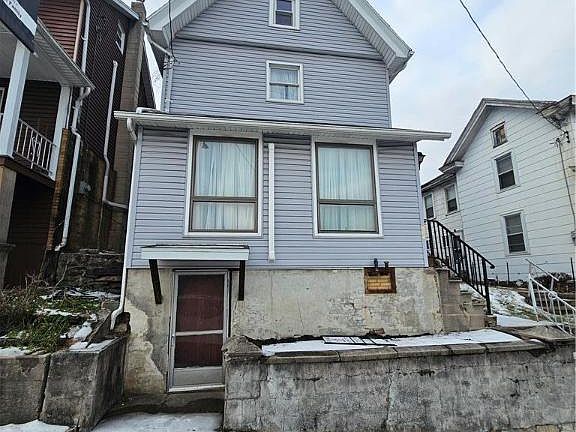 2nd image of 230 S 2nd St
