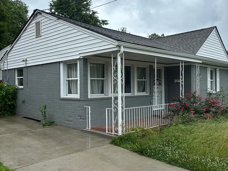 2503 Berkley St — Photo 11