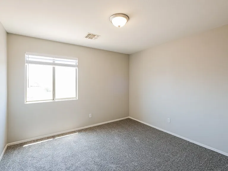 8633 W Cordes Rd — Photo 13