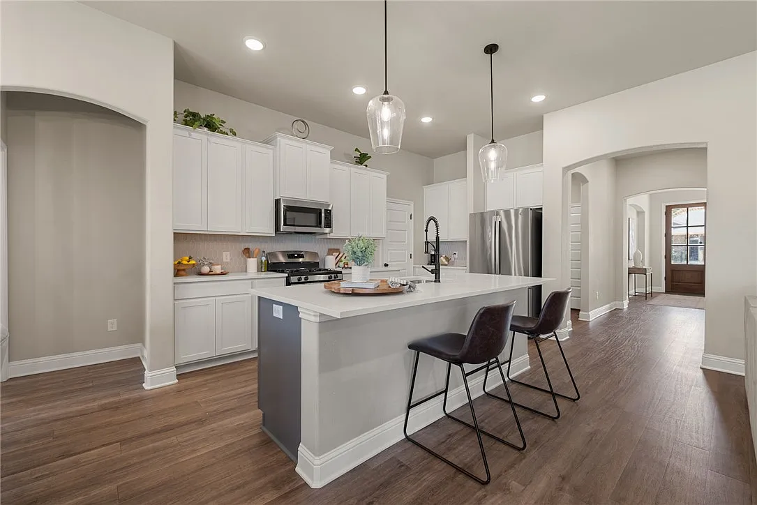 3 bed, 1769 sqft, $2,000 — Photo 4